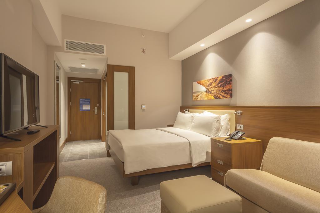 Hampton By Hilton Kocaeli Symbol Hotel ภายนอก รูปภาพ