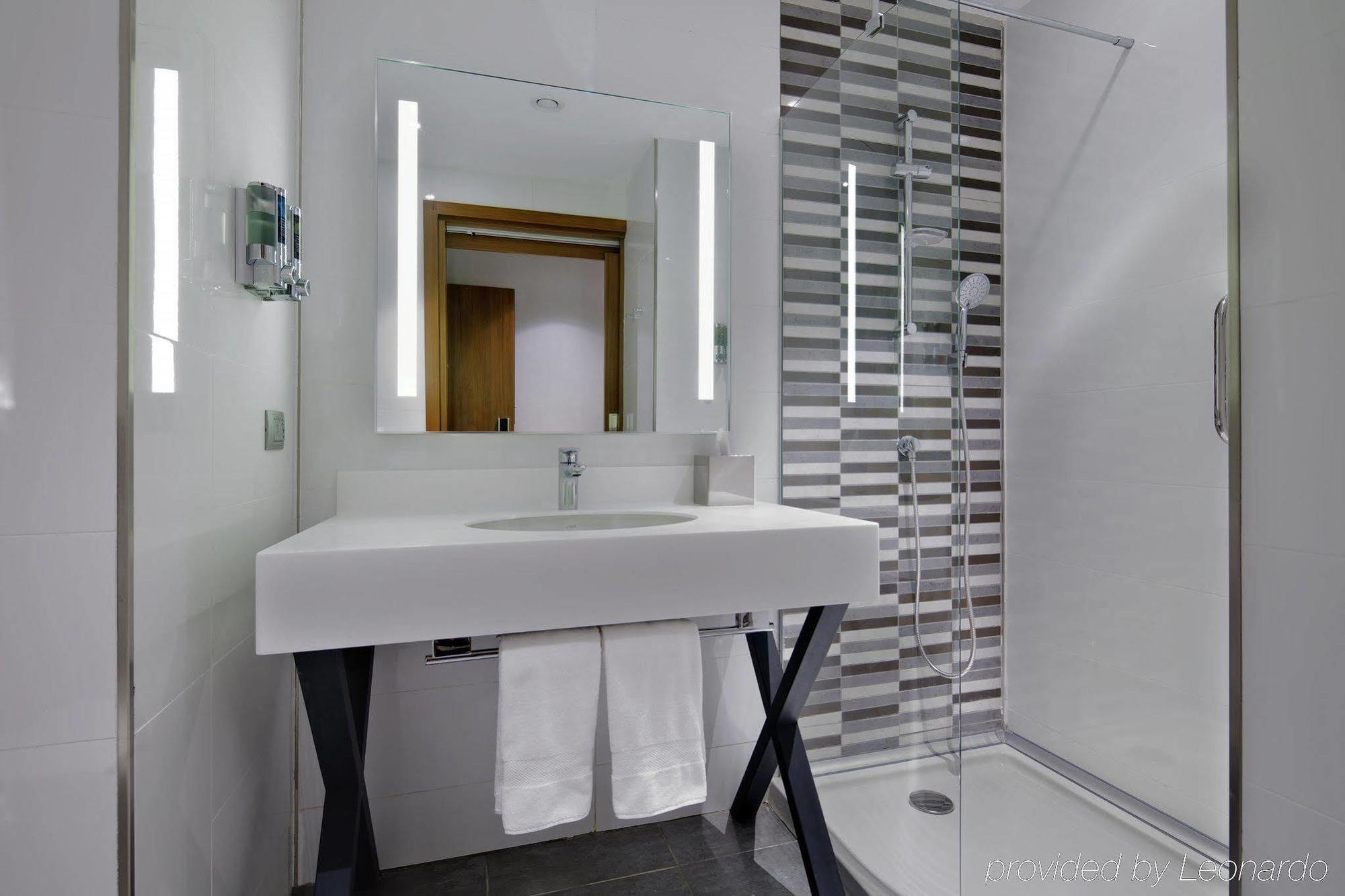 Hampton By Hilton Kocaeli Symbol Hotel ภายนอก รูปภาพ