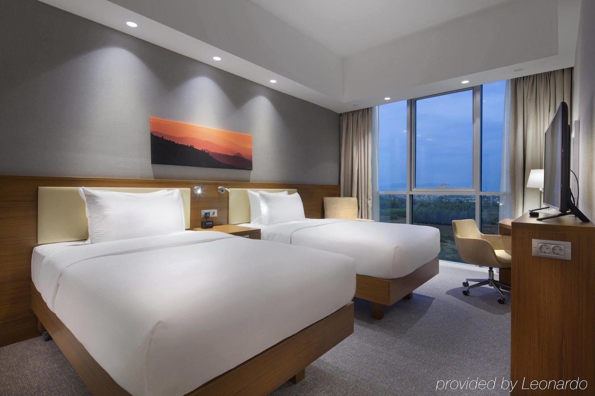 Hampton By Hilton Kocaeli Symbol Hotel ภายนอก รูปภาพ