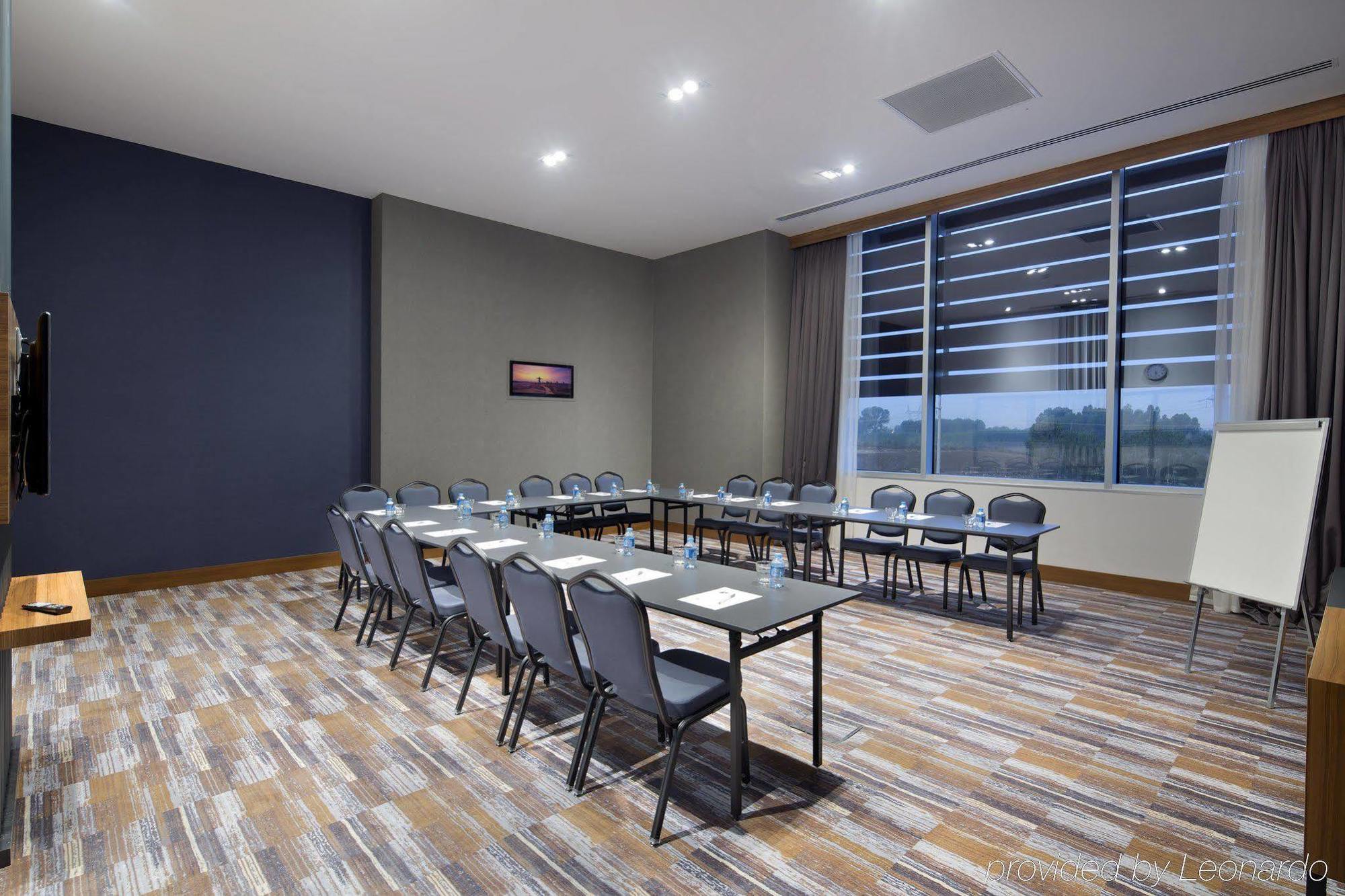 Hampton By Hilton Kocaeli Symbol Hotel ภายนอก รูปภาพ