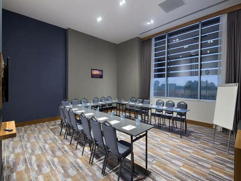 Hampton By Hilton Kocaeli Symbol Hotel ภายนอก รูปภาพ